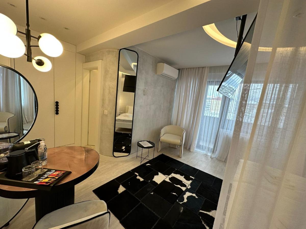 Connectin Apartments ปาเล ภายนอก รูปภาพ