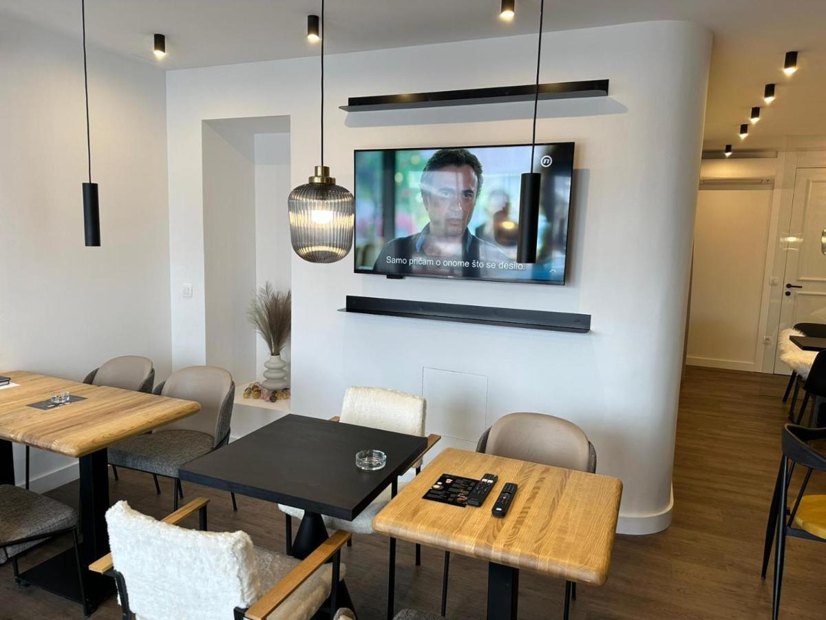 Connectin Apartments ปาเล ภายนอก รูปภาพ