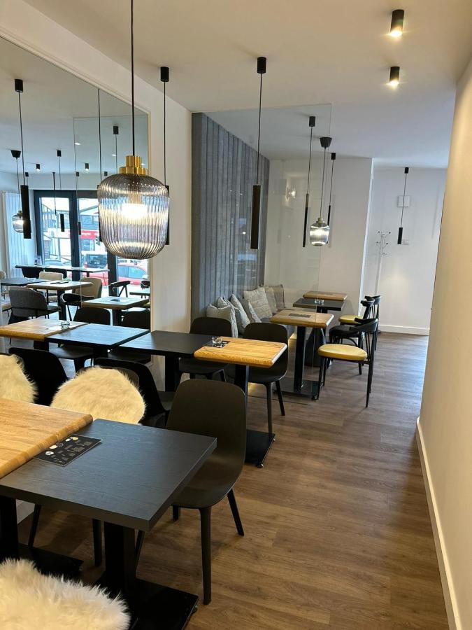 Connectin Apartments ปาเล ภายนอก รูปภาพ